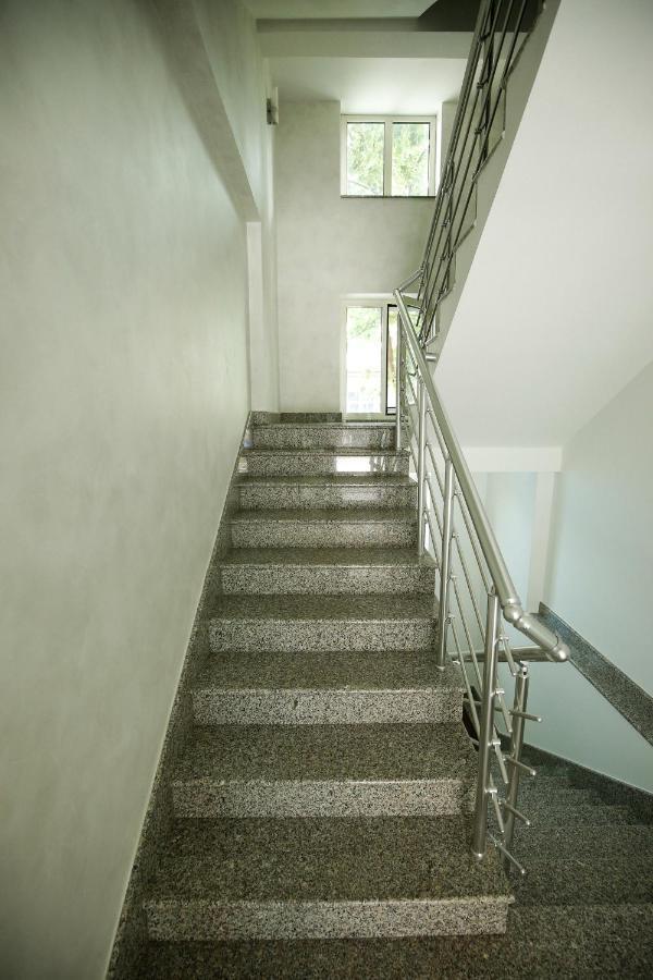 Cherry Apartmani Gornji Milanovac Εξωτερικό φωτογραφία